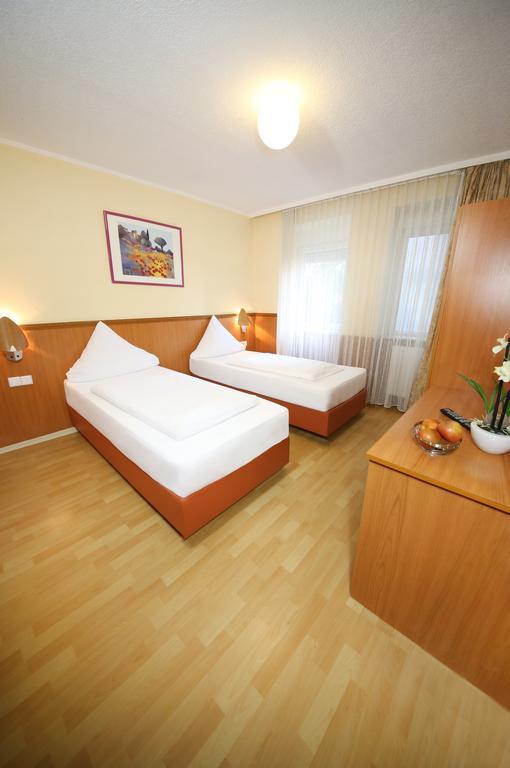 Hotel Europa Offenbach del Meno Habitación foto